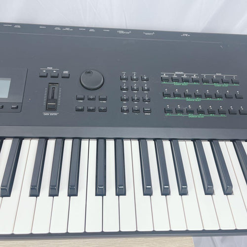 Yamaha Analog Synthesizer Sy77
