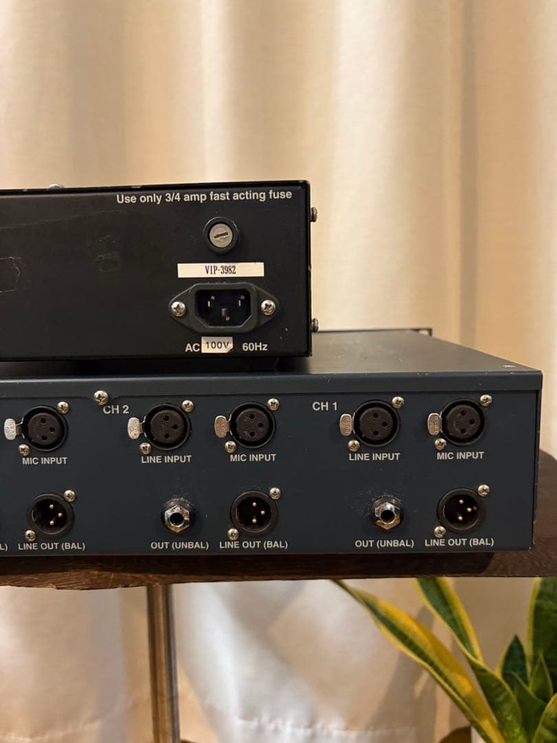 Microphone Preamplifiers 7/21 Vintech Audio Model 473 Neve