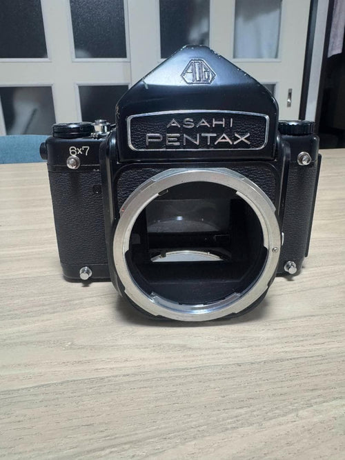 Pentax Film Camera 6X7 F2.4