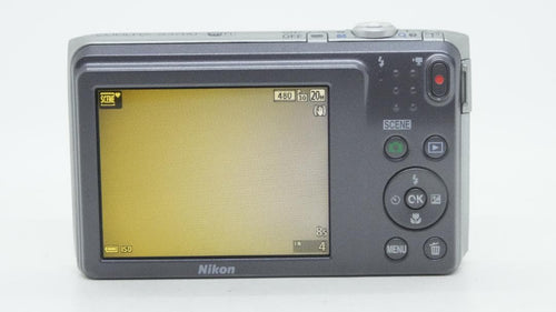 Compact Digital Camera D2041 Nikon Coolpix S3700