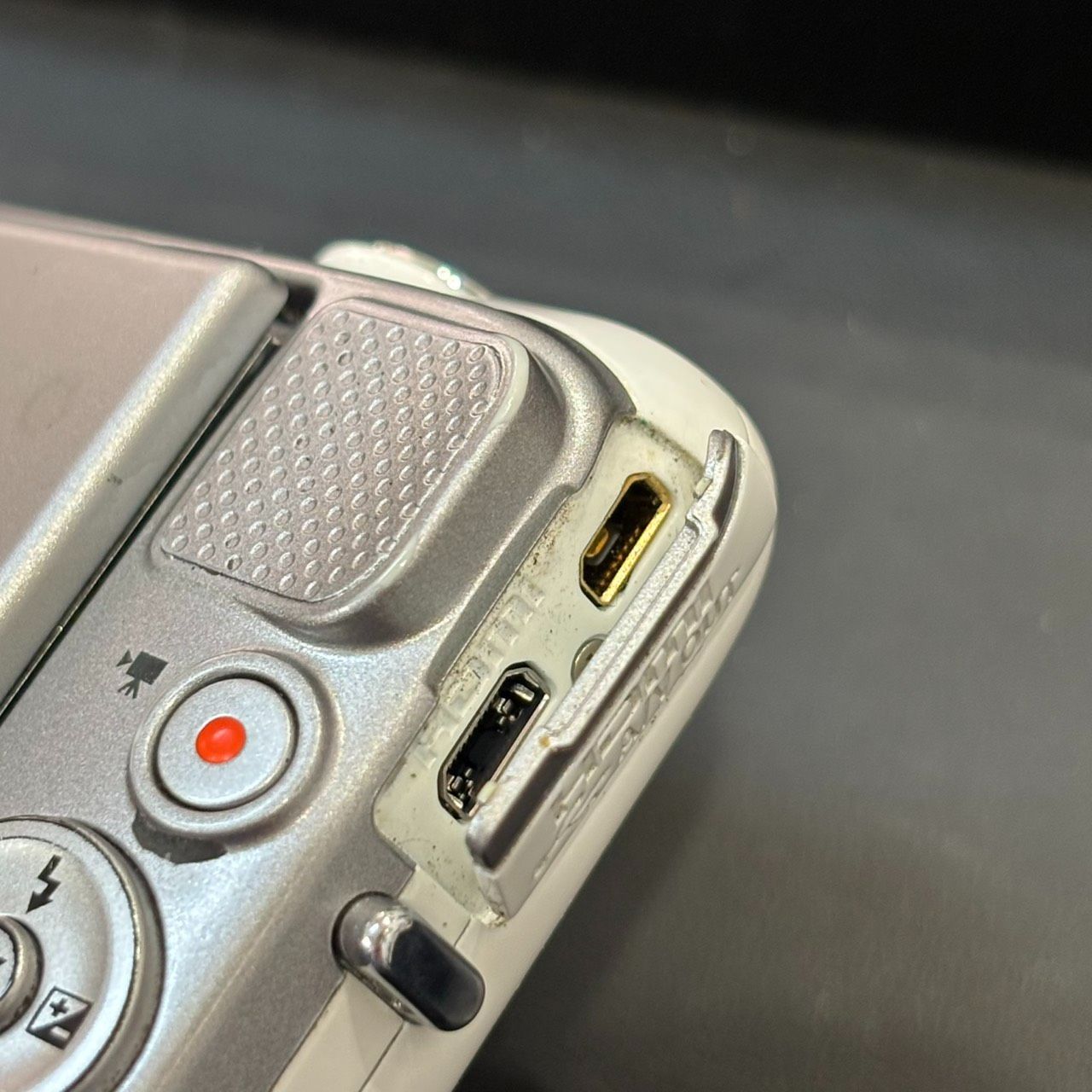 Compact Digital Camera Nikon S6600 1