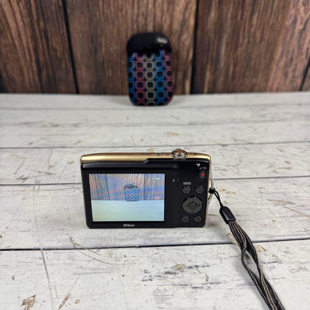 Nikon Compact Digital Camera Coolpix S3300