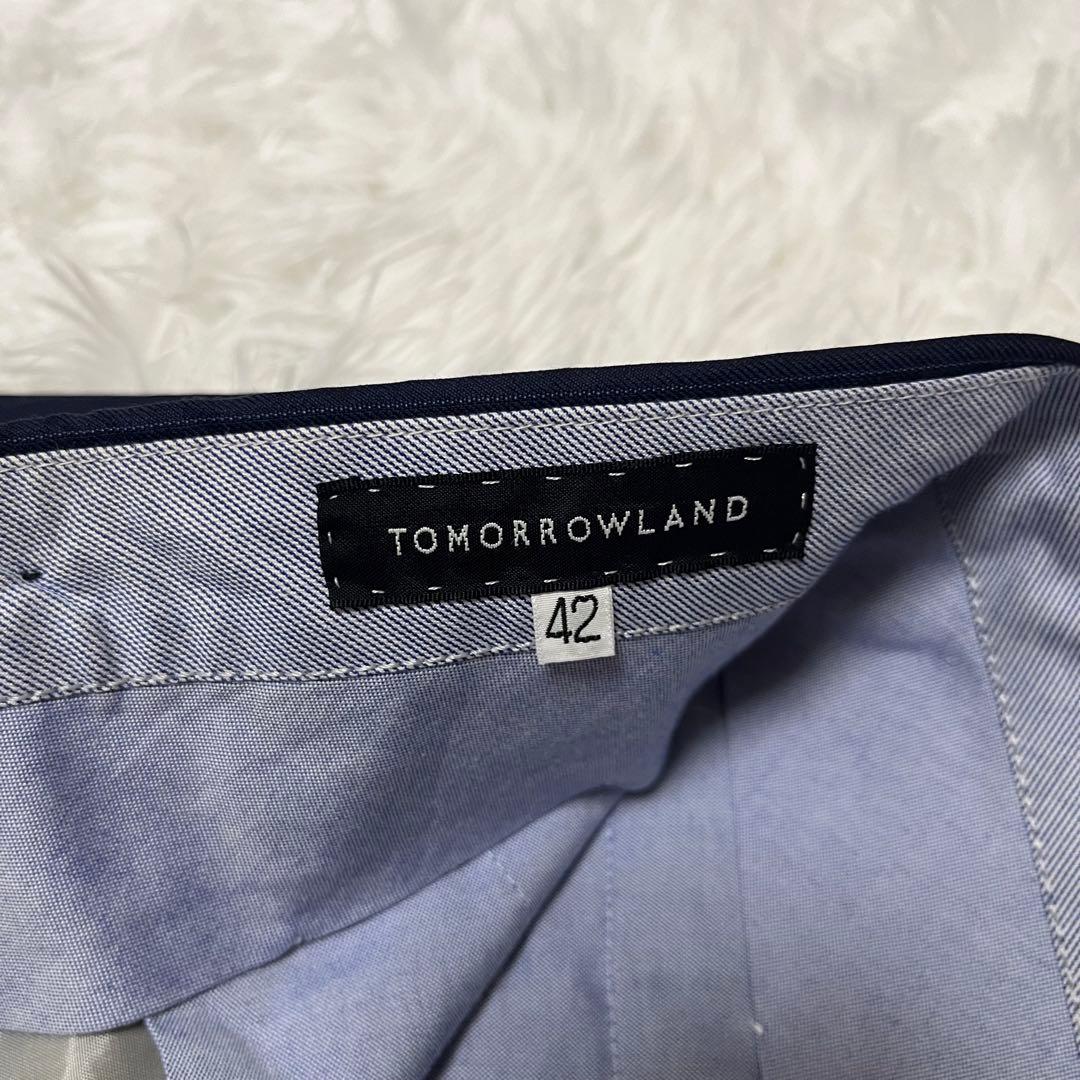 Tomorrowland Business Suits