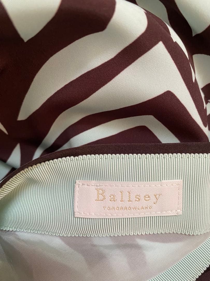 Tomorrowland Flare Skirt Ballsey