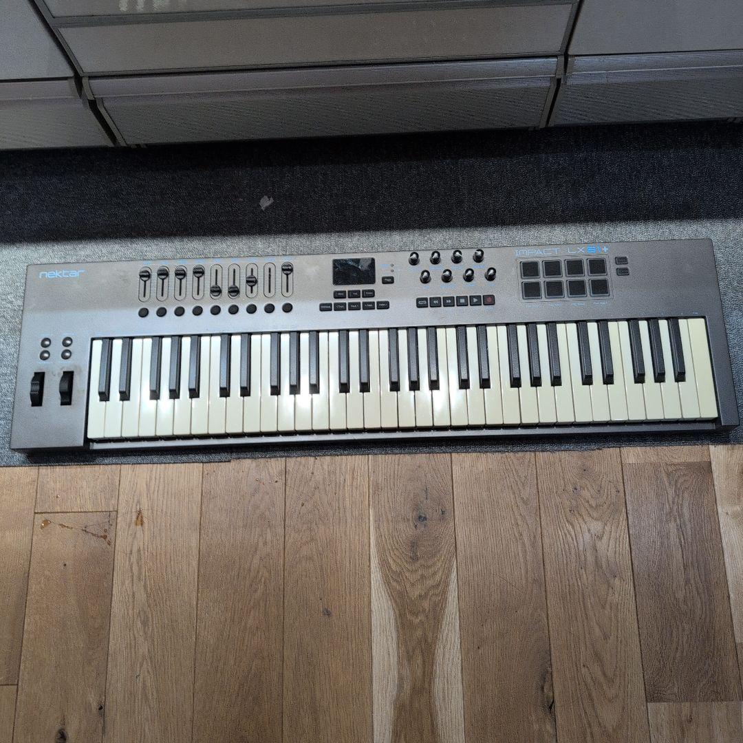 Midi Keyboard Pad Nektar Impact Lx61+