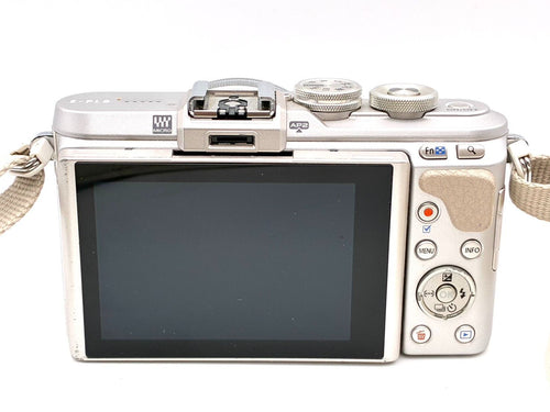 Olympus Mirrorless Interchangeable Lips 4731 Pen E-Pl8 M.Zuiko Digital 14-42Mm