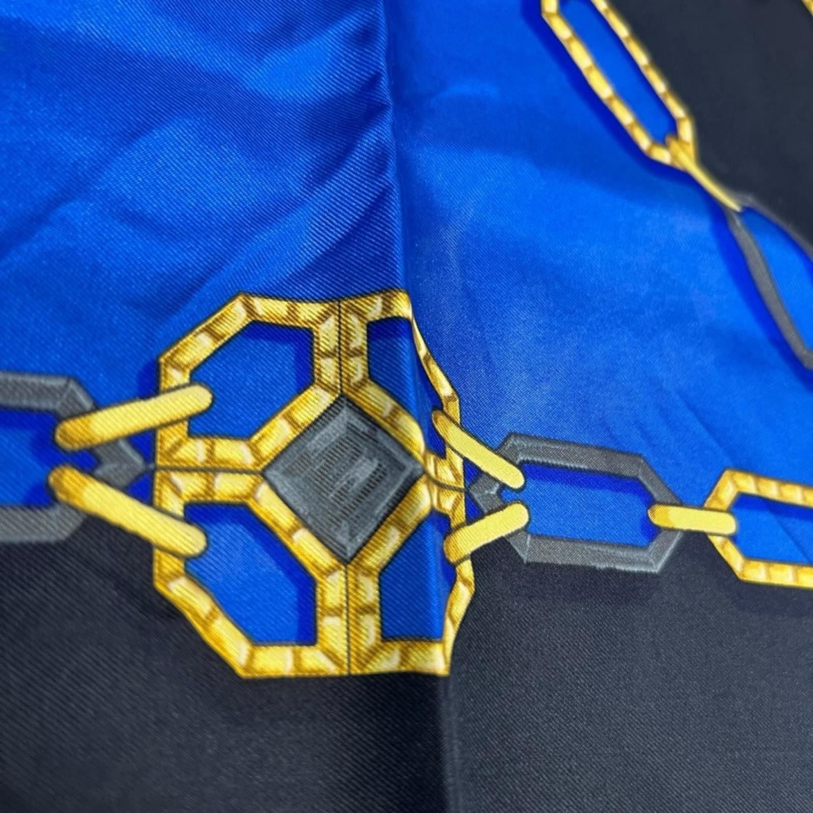 Cartier Bandana Scarf Must De