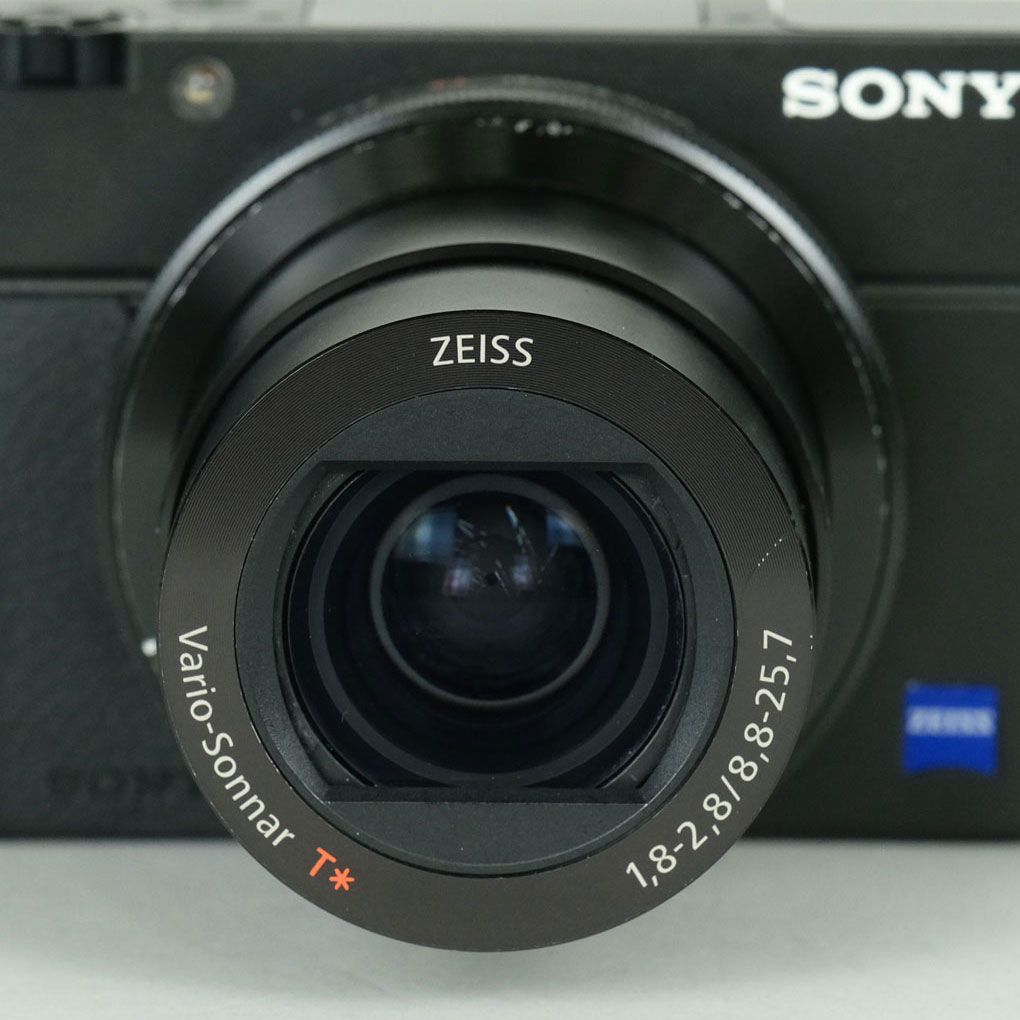 Sony Compact Digital Camera Cyber-Shot Dsc-Rx100M3
