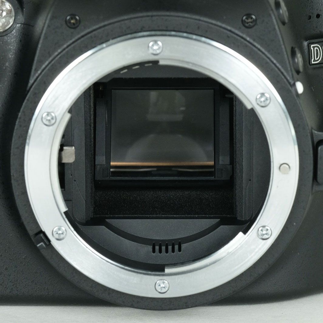 Nikon Digital Slr 6,228 D3200 F