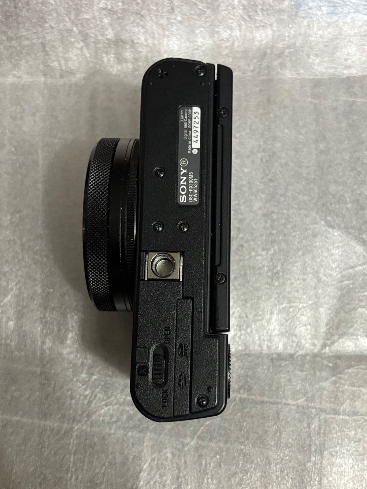 Compact Digital Camera Sony Rx100V (Dsc-Rx100M5) 941