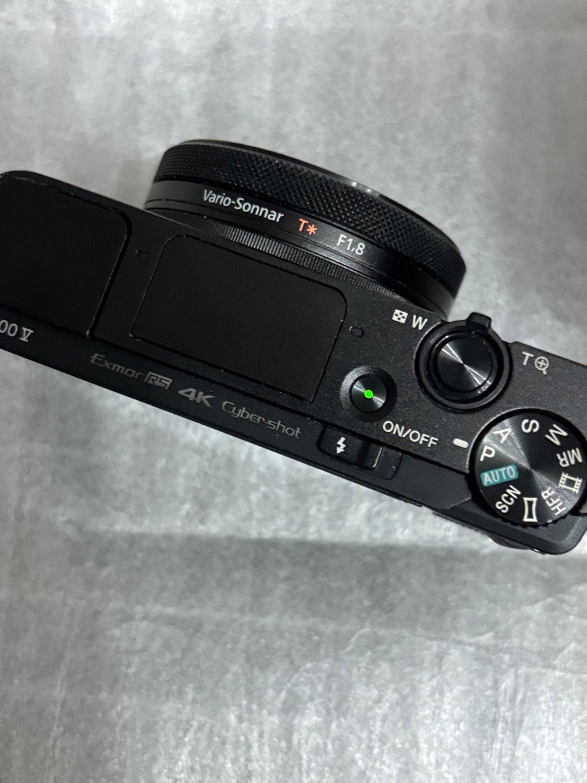 Compact Digital Camera Sony Rx100V (Dsc-Rx100M5) 941