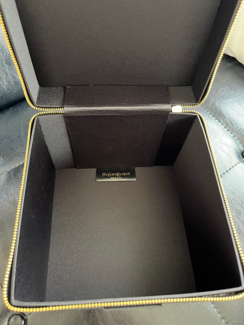 Yves Saint Laurent Beaute Other Ysl/