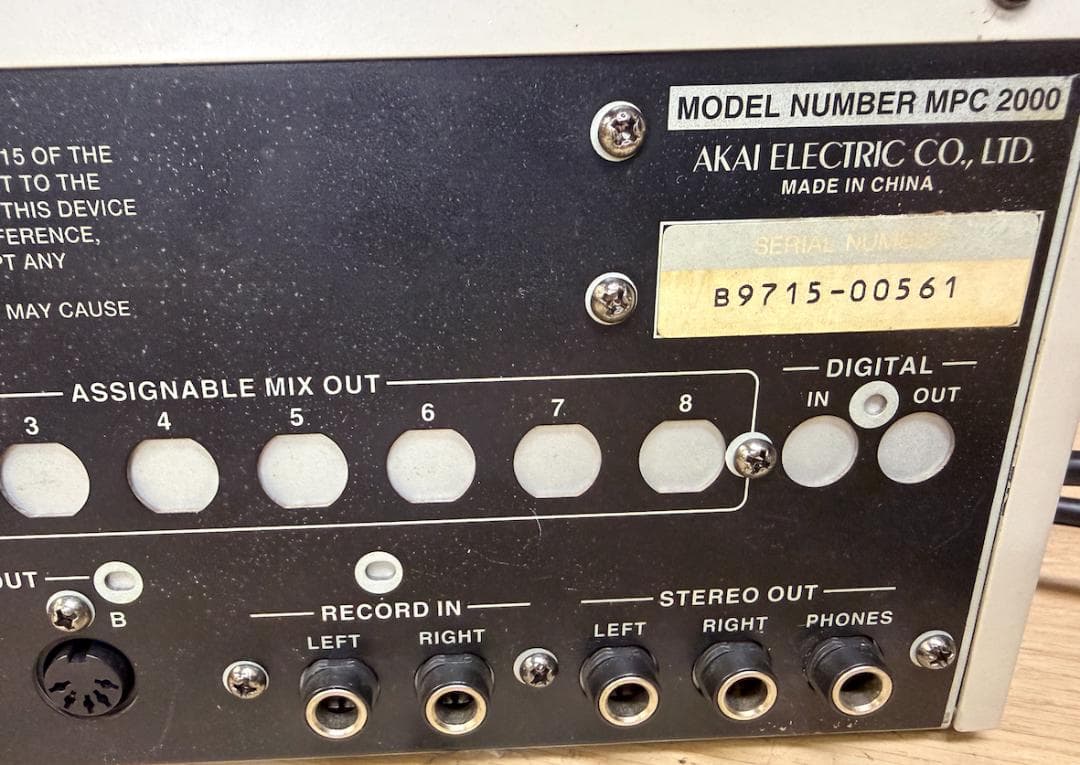 Akai Professional Multitrack Recorders Mpc2000 Midi