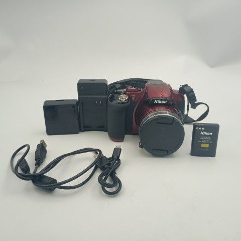 Nikon Compact Digital Camera Coolpix P600 Red