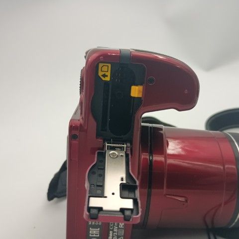 Nikon Compact Digital Camera Coolpix P600 Red