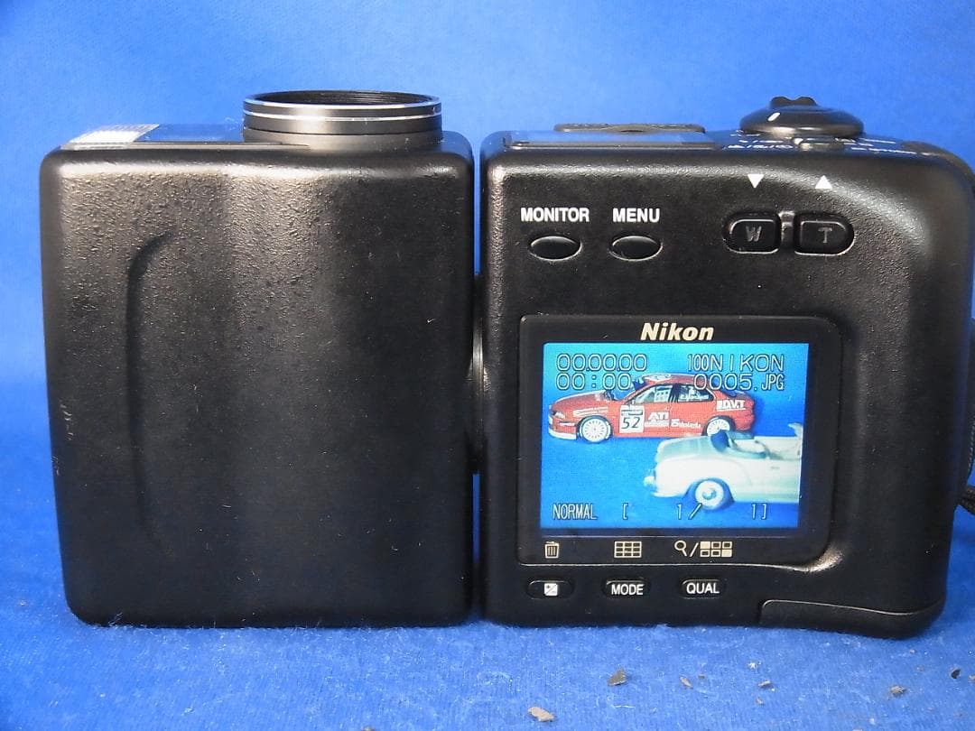 Nikon Compact Digital Camera #3919 Coolpix 950 1999