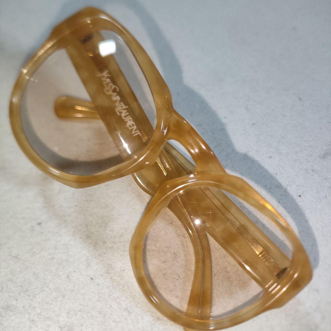 Yves Saint Laurent Sunglasses 690