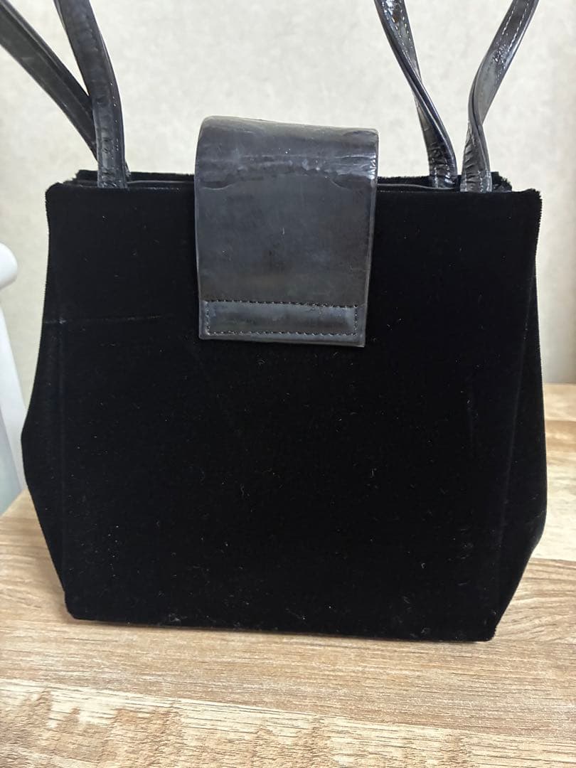 Yves Saint Laurent Handbags