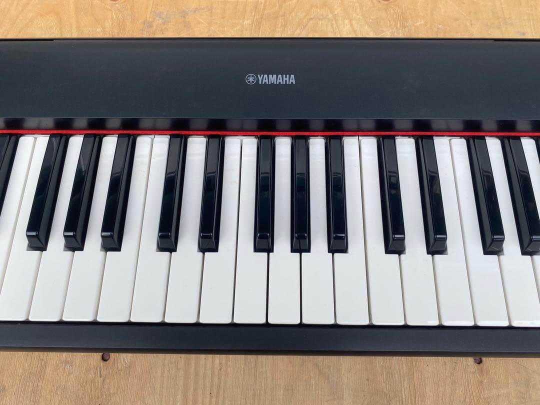 Yamaha Keyboard Electronic Piano Np-11 Piaggero