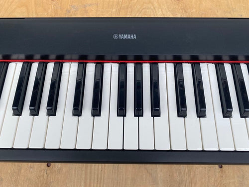 Yamaha Keyboard Electronic Piano Np-11 Piaggero