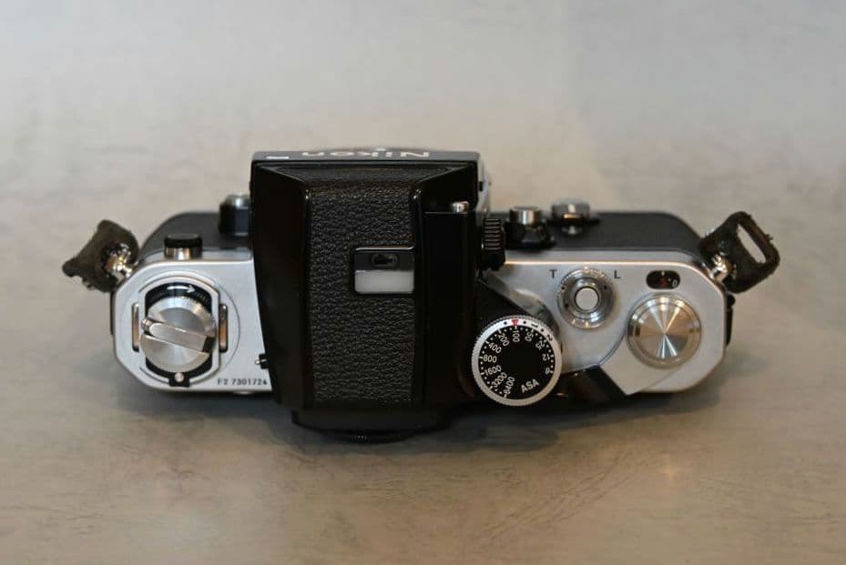 Nikon Slr Camera (Film) F