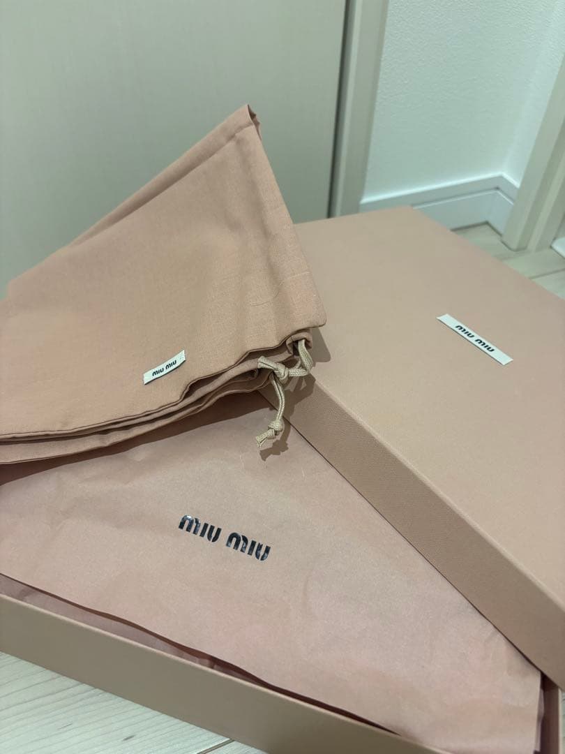 Miu Sneakers