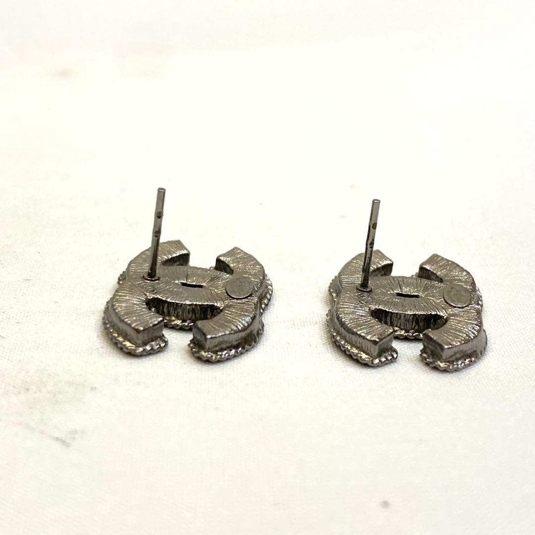 Chanel Earrings (Pairs) B13S