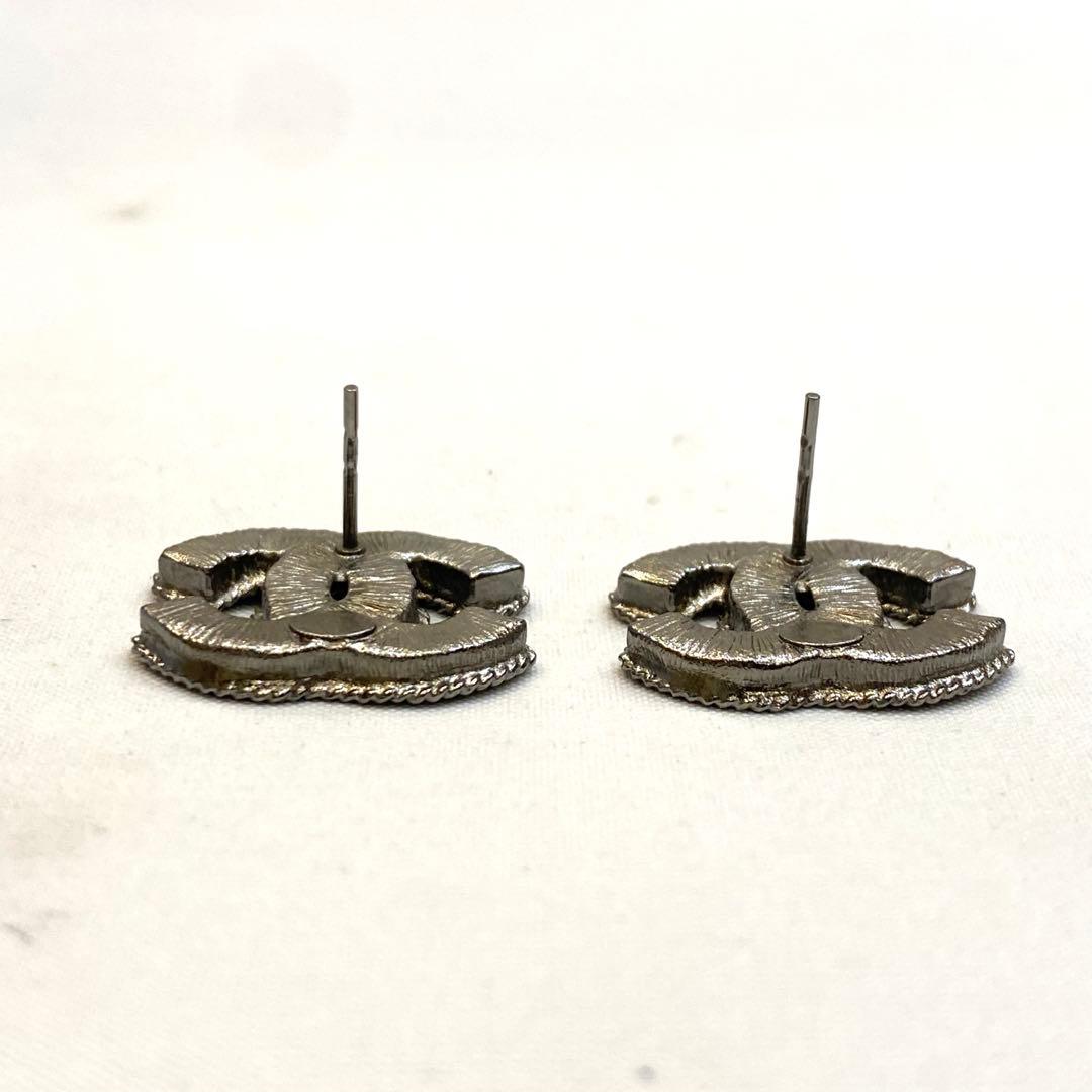 Chanel Earrings (Pairs) B13S