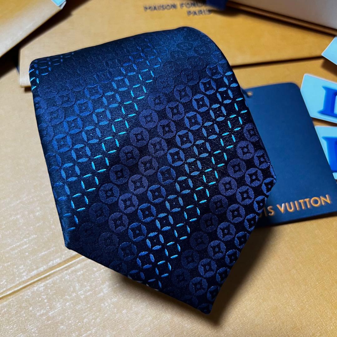 Louis Vuitton Ties Lv