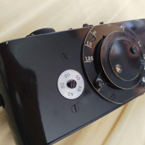 Leica Slr Camera (Film) 50