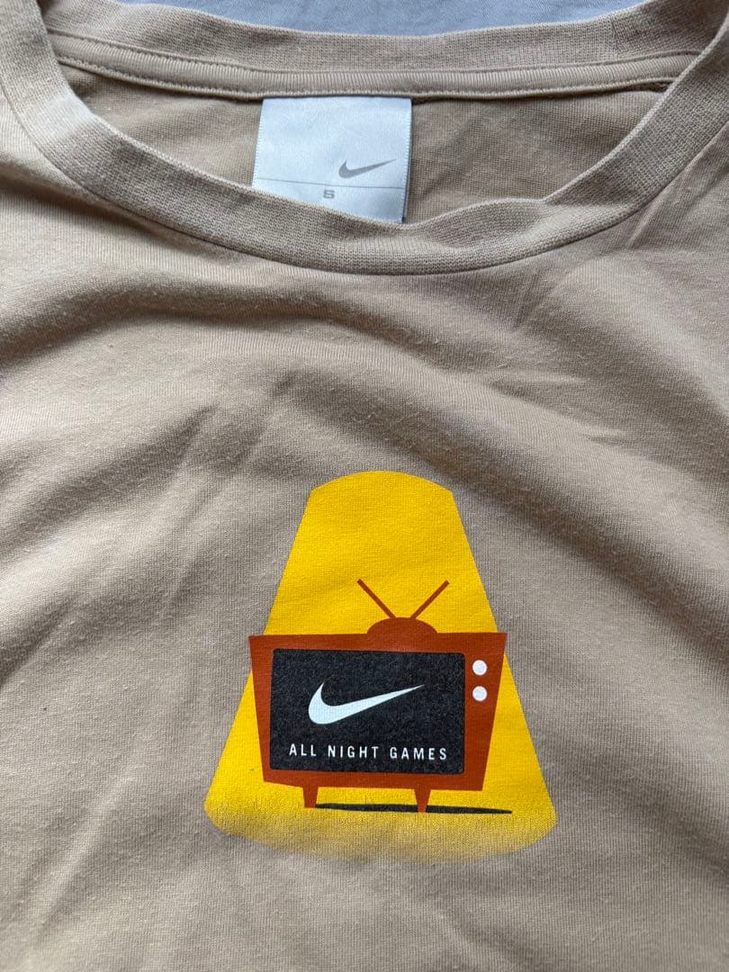 Nike T-Shirts 00S T