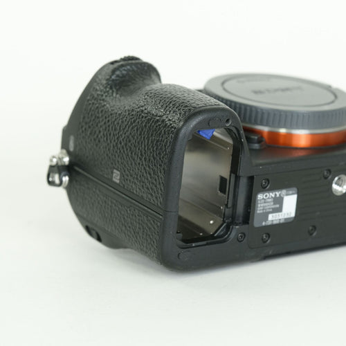 Sony Mirrorless Interchangeable Lips 26,650 2 7R Iii Ilce-7Rm3 E