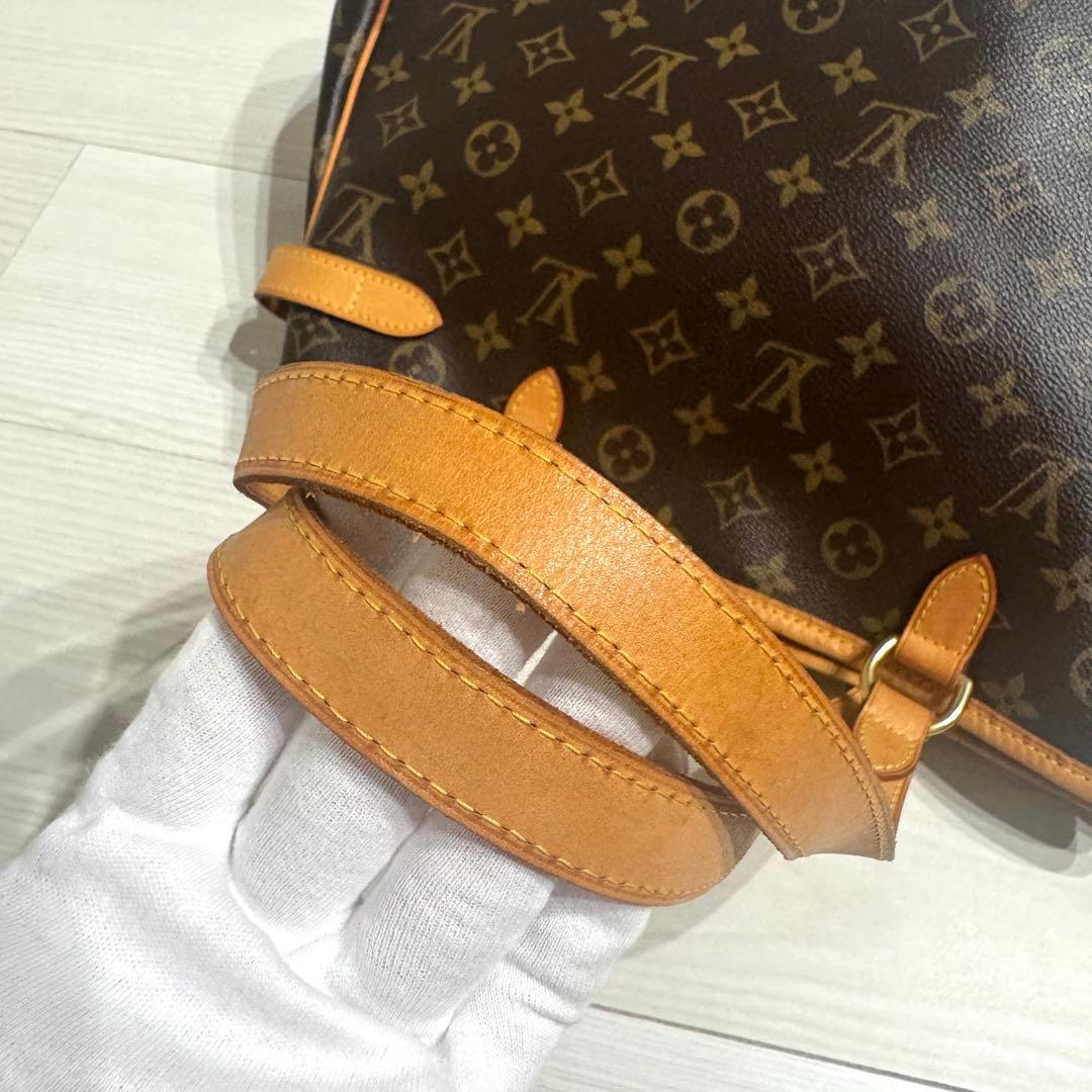 Louis Vuitton Tote Bags M51154