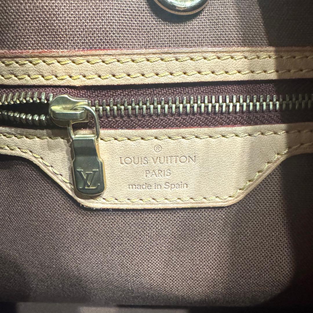 Louis Vuitton Tote Bags M51154