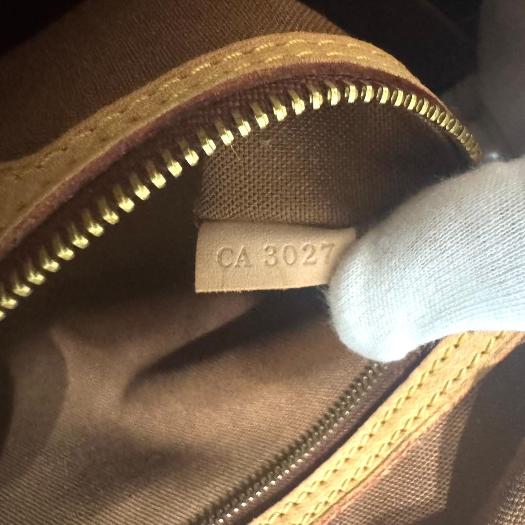 Louis Vuitton Tote Bags M51154