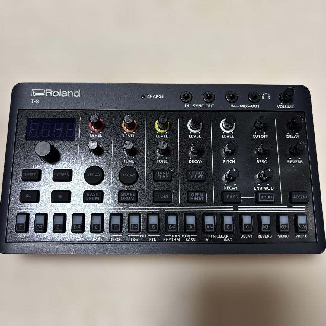 Roland Rhythm Machines Aira Compact T-8