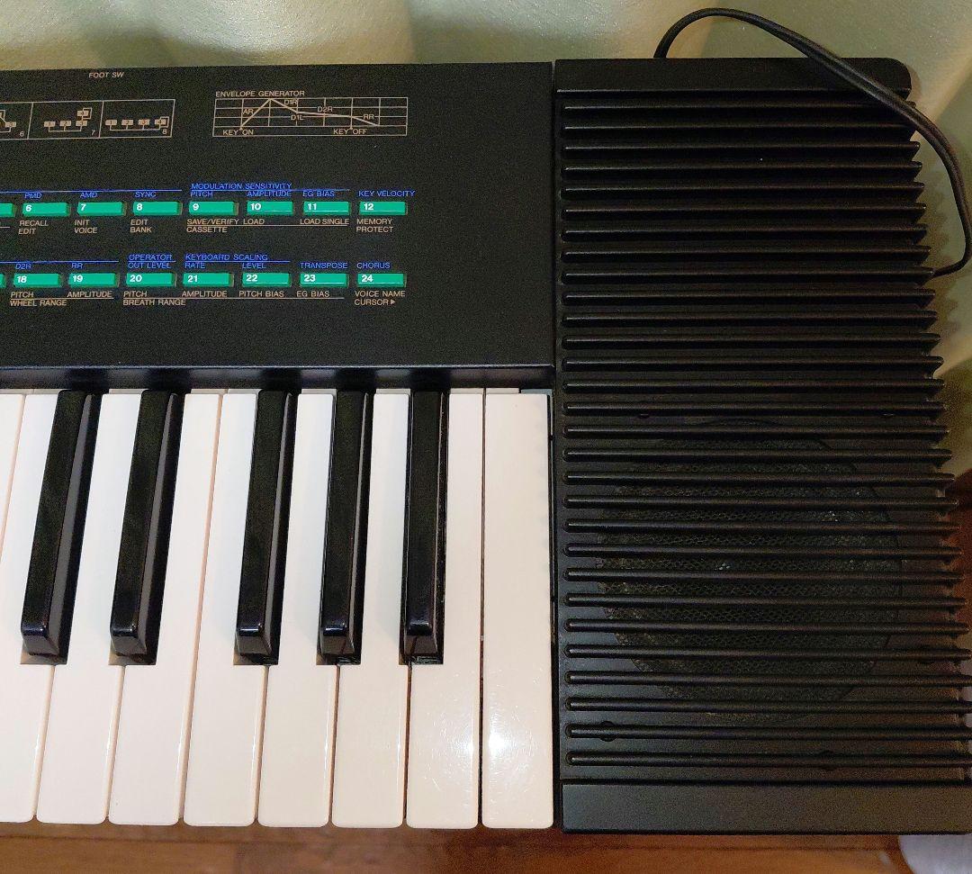 Yamaha Analog Synthesizer Dx27S 61