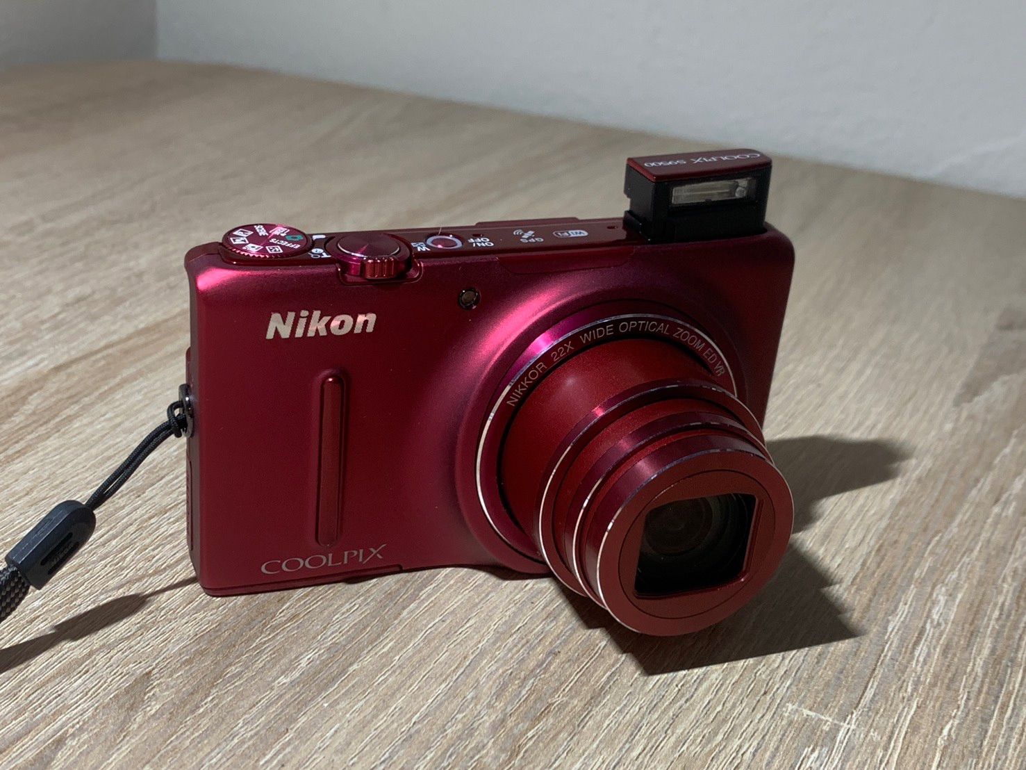Compact Digital Camera 9953 Nikon Coolpix S9500