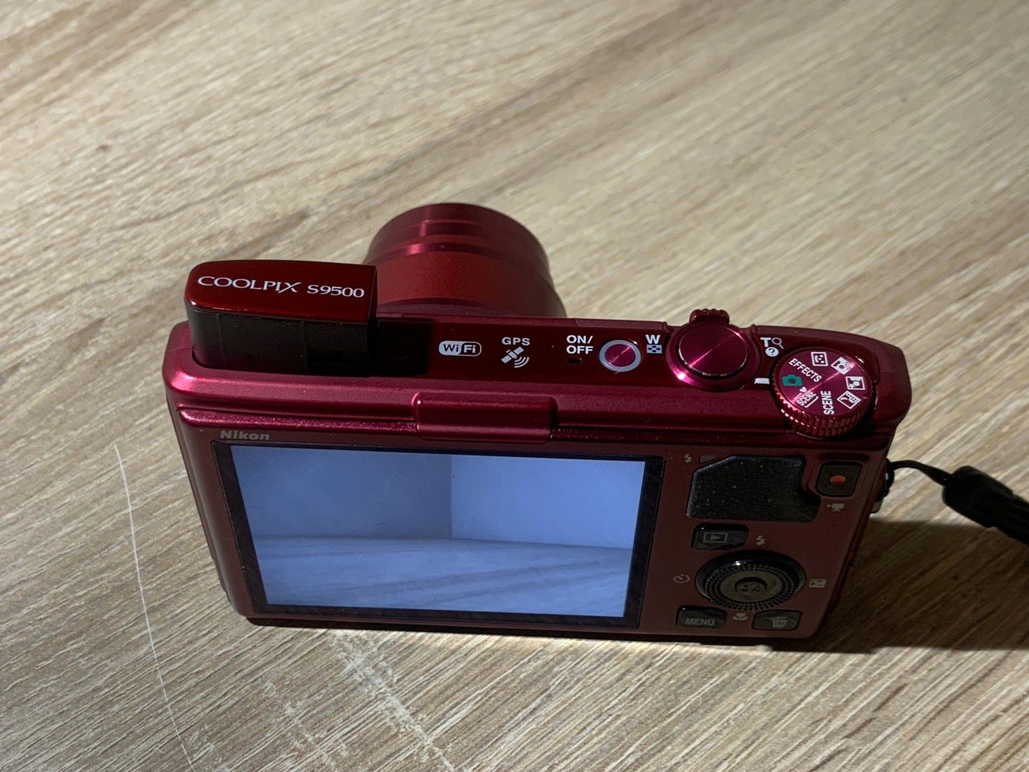 Compact Digital Camera 9953 Nikon Coolpix S9500