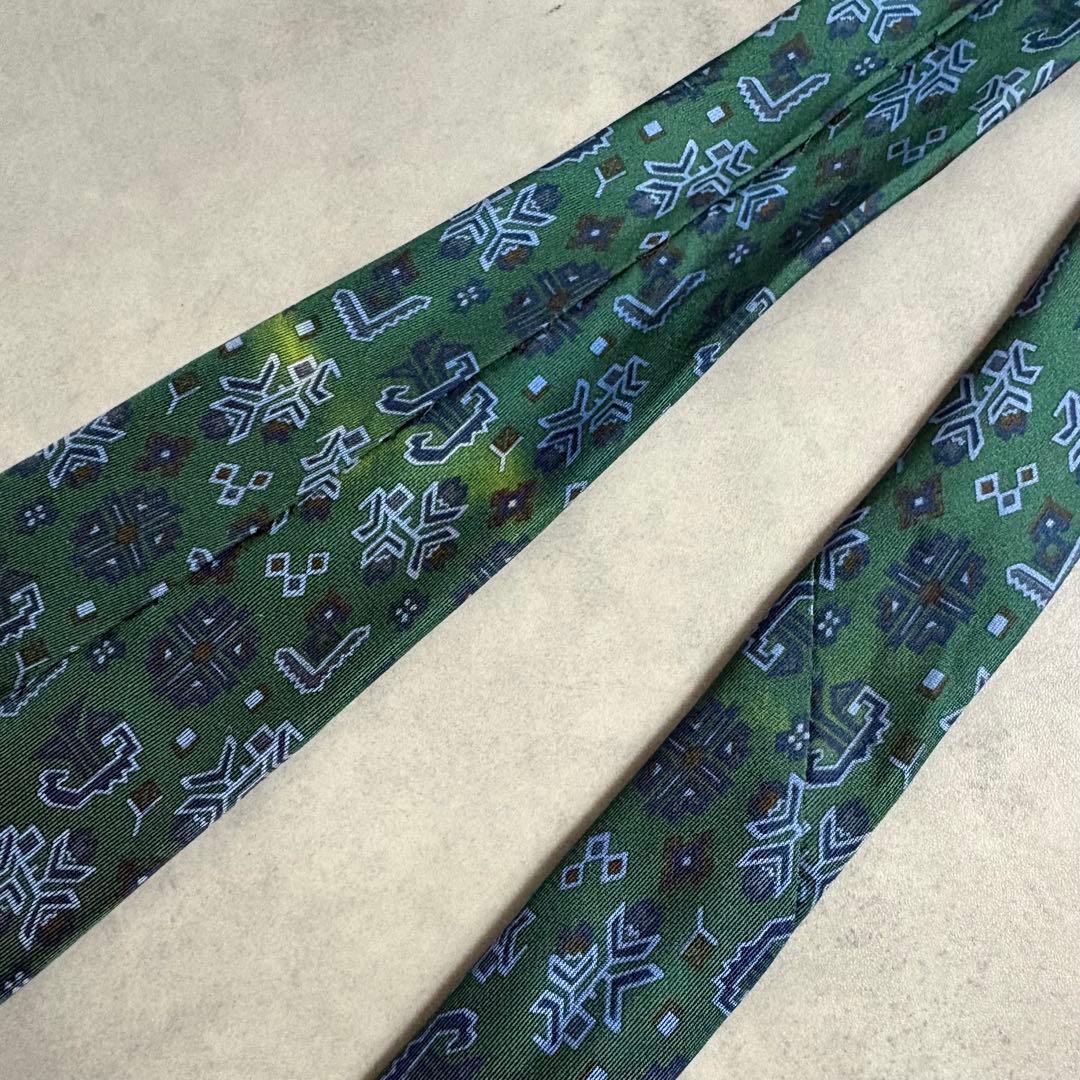 Tiffany Ties Co. 100% A123
