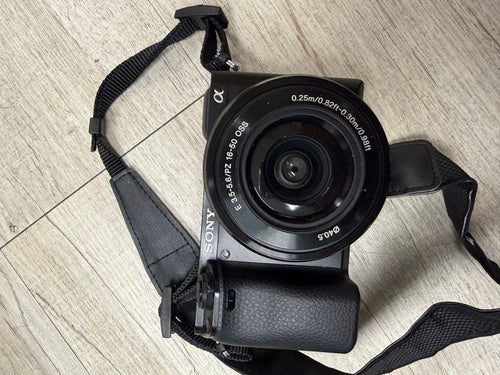 Sony Mirrorless Interchangeable Lens Cameras 6000 E 16-50Mm