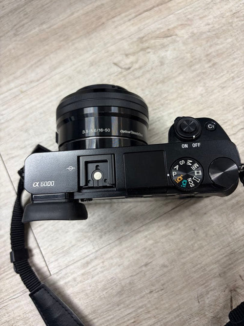 Sony Mirrorless Interchangeable Lens Cameras 6000 E 16-50Mm