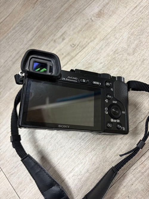 Sony Mirrorless Interchangeable Lens Cameras 6000 E 16-50Mm