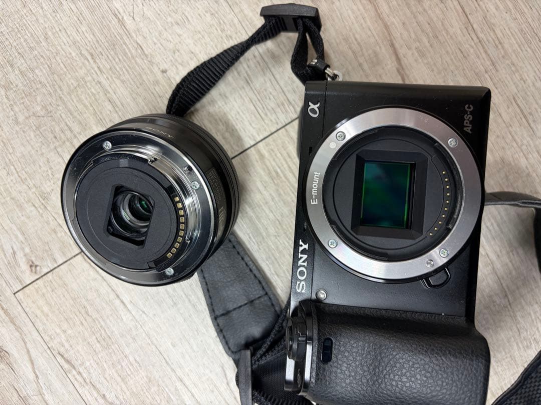 Sony Mirrorless Interchangeable Lens Cameras 6000 E 16-50Mm