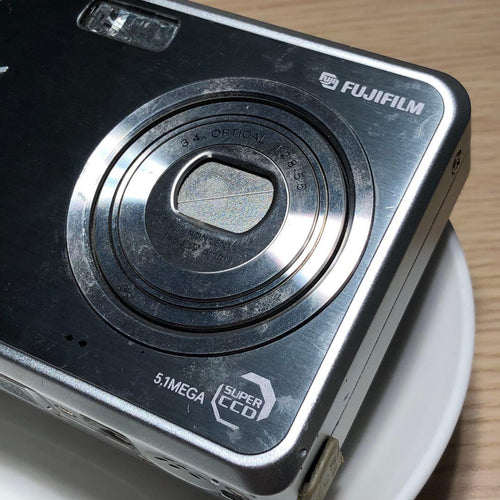 Appareils photo numériques compacts Fujifilm Finepix V10