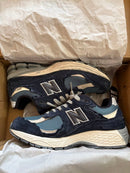 New Balance Sneakers 2002R