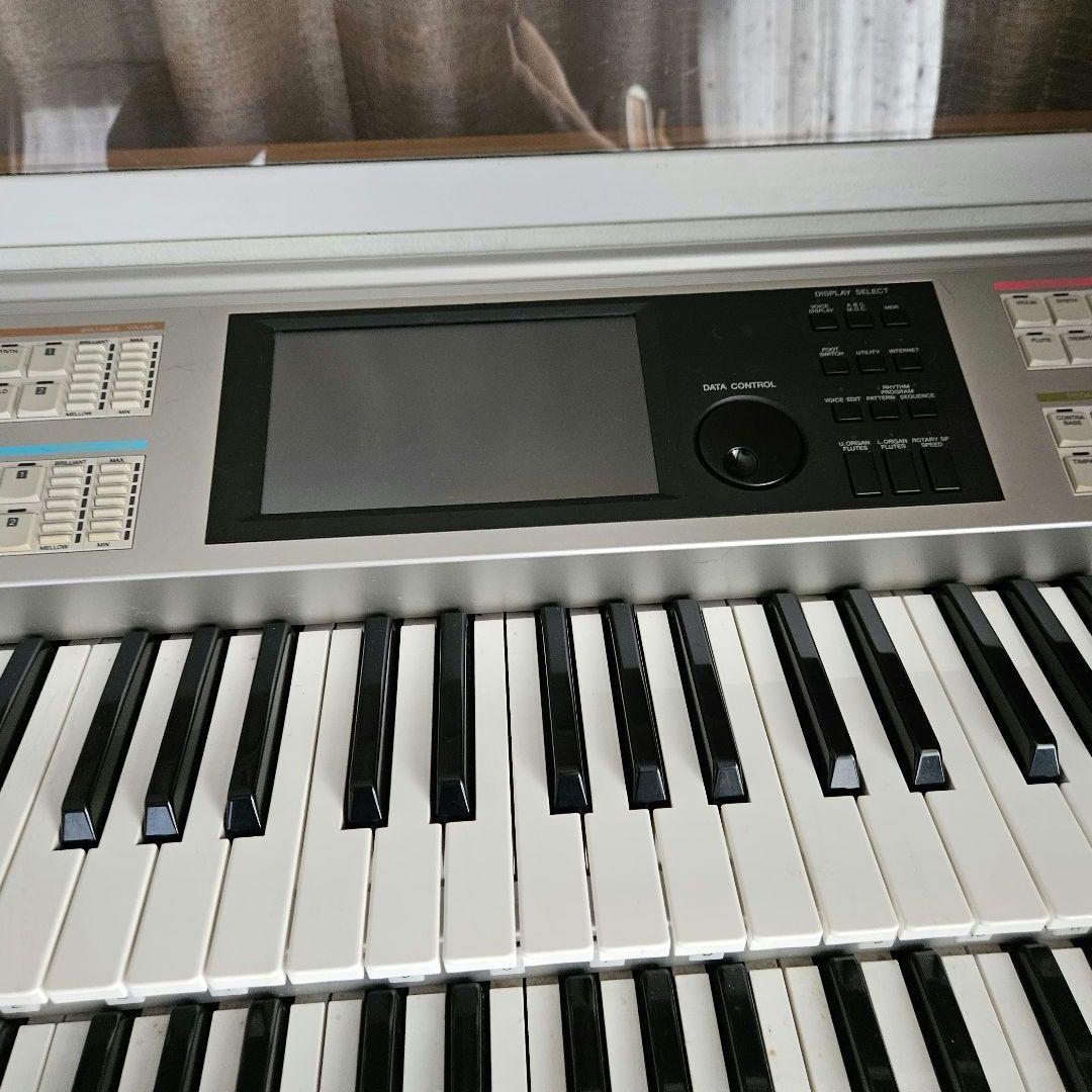 Yamaha Electronic Organs Els-02C 08