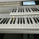 Yamaha Electronic Organs Els-02C 08