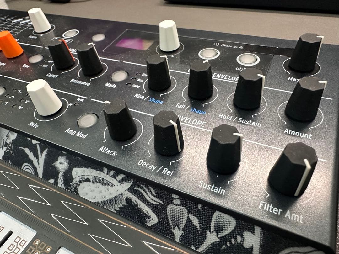 Korg Analog Synthesizer Arturia Microfreak