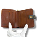 Louis Vuitton Portefeuille à deux volets M61667